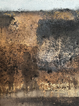 Abstraktes Originalgemälde mit Struktur, Mixed Media Kunst auf Leinwand aus Erde, Asche und Marmormehl, moderne Wandkunst in Naturfarben, 80 × 60 cm.