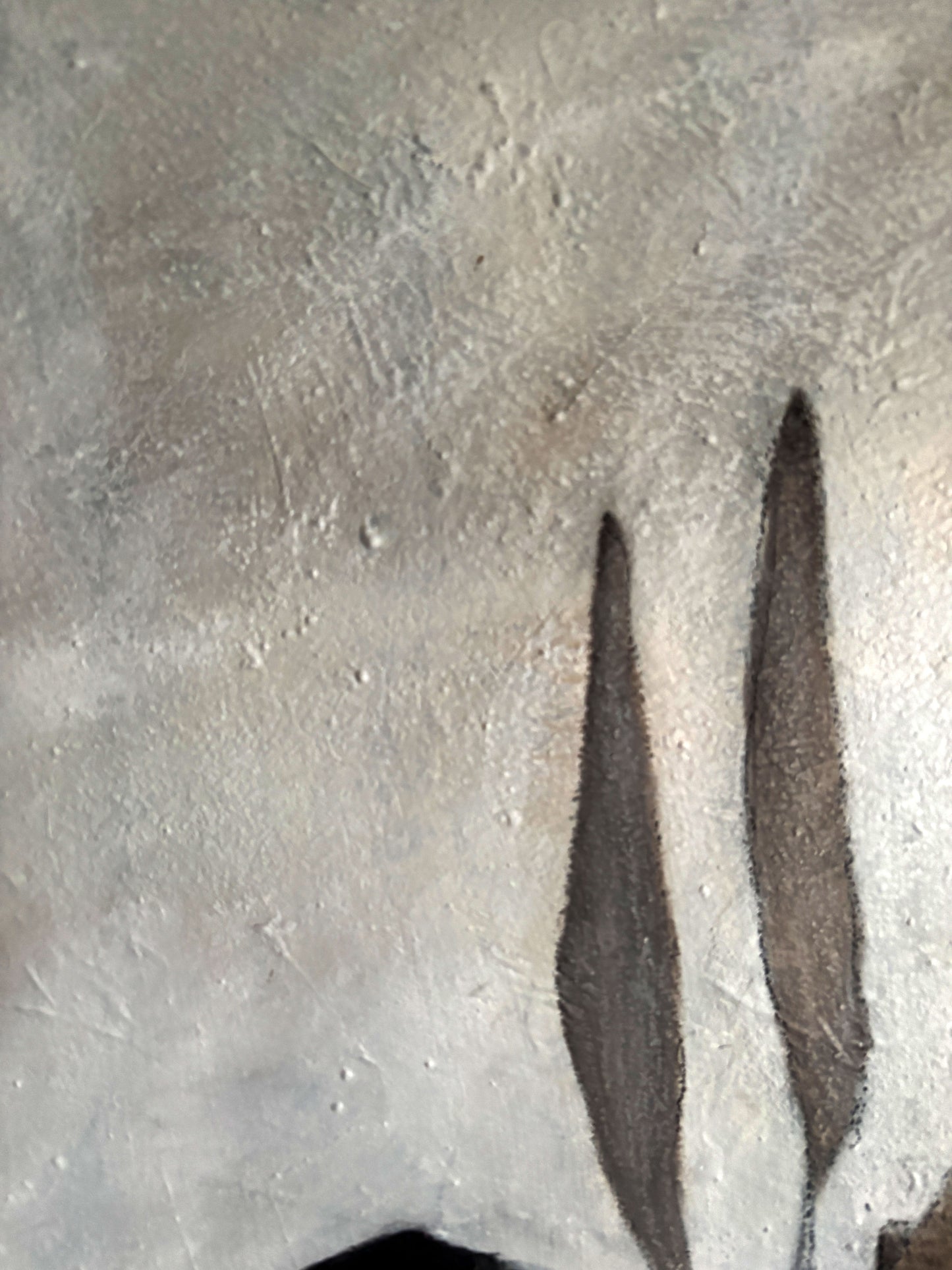 Mediterrane Landschaft abstrakt gemalt, mit Öl, Naturpigmenten und Gold – ruhige Szenerie mit Häusern und Bäumen.